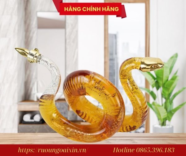 Rượu Hình Con Rắn Serpent Dor 2025