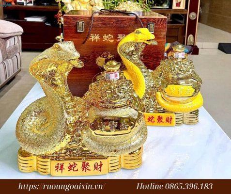 Rượu Hình Con Rắn Sứ Nội Địa Trung 2025