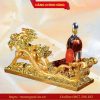 KỆ RƯỢU HÌNH CON NGỰA KÉO XE MẠ VÀNG